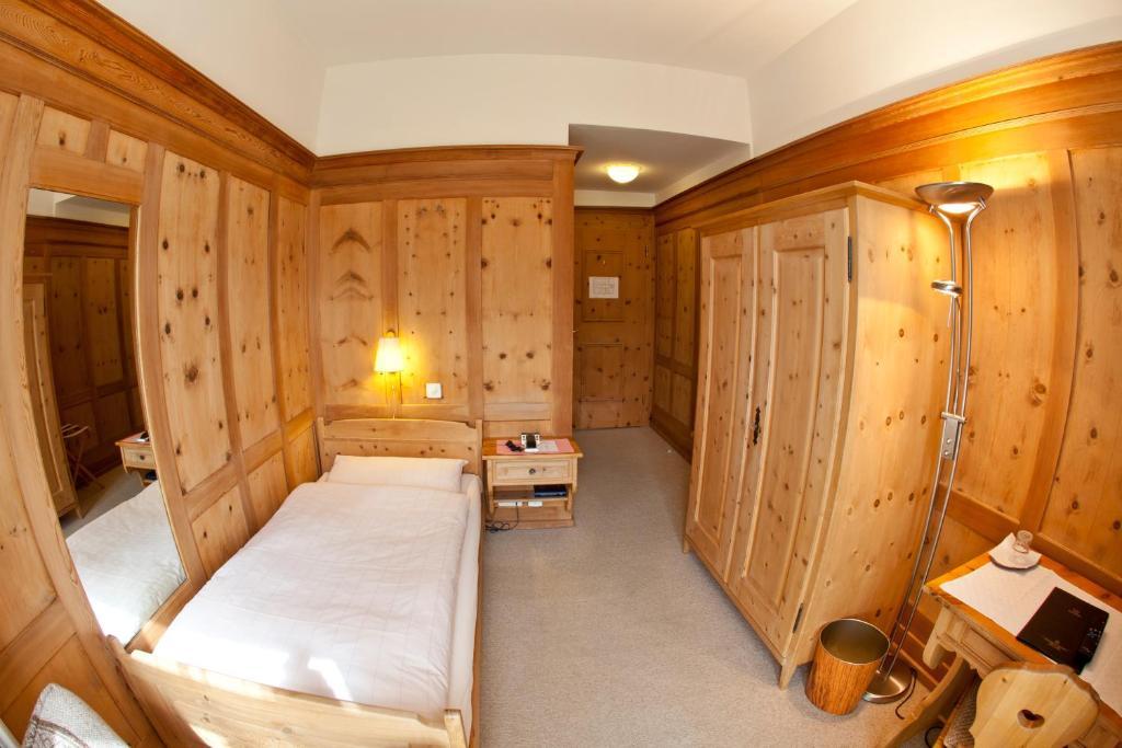 Hotel Post Pontresina Quarto foto
