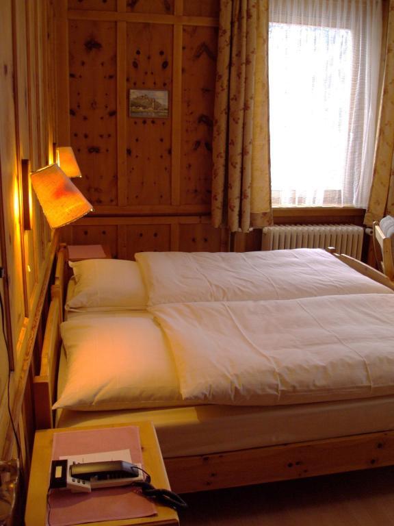 Hotel Post Pontresina Quarto foto